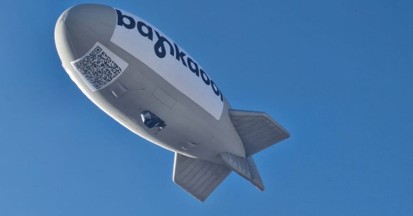 Sorprende enorme dirigible a Chihuahuenses