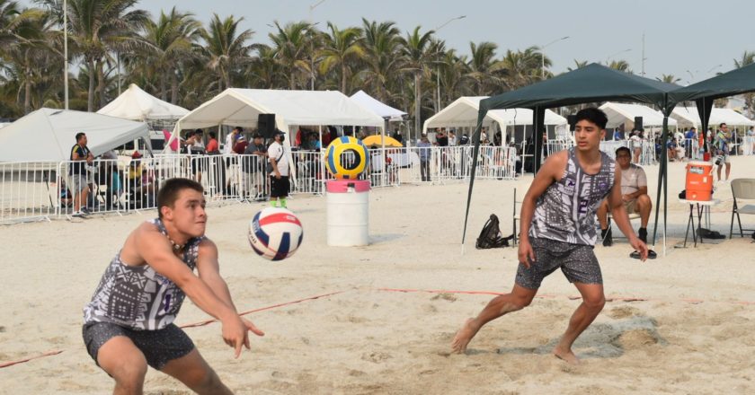 Oro, plata y trofeo de segundo lugar general para Chihuahua en Voleibol de Playa