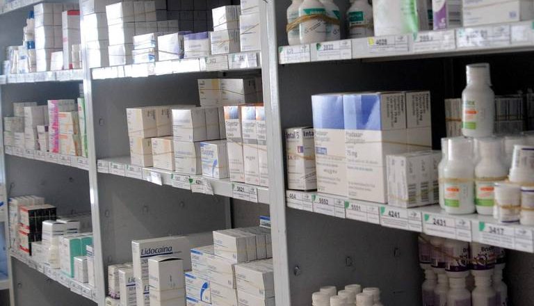 Abasto de medicamentos en México sigue sin alcanzar niveles ideales, revela informe