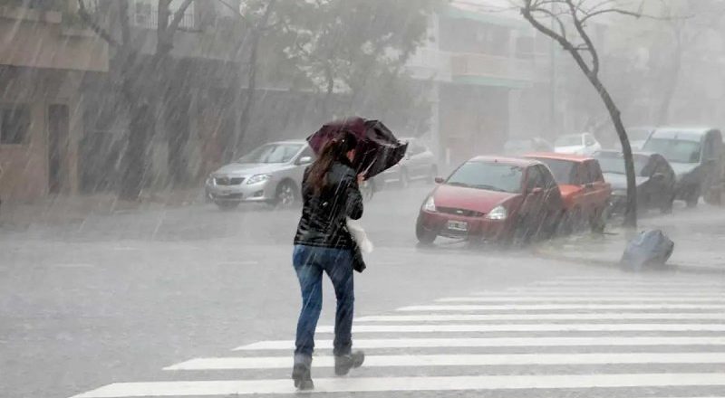 México descarta riesgos por tormenta tropical Beryl; espera lluvias fuertes en 29 estados