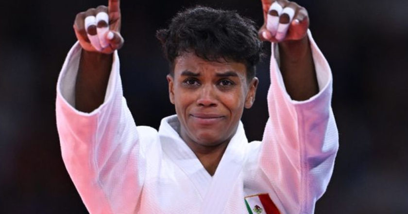 AMLO felicita a Prisca Awiti por colgarse la segunda medalla para México en París 2024