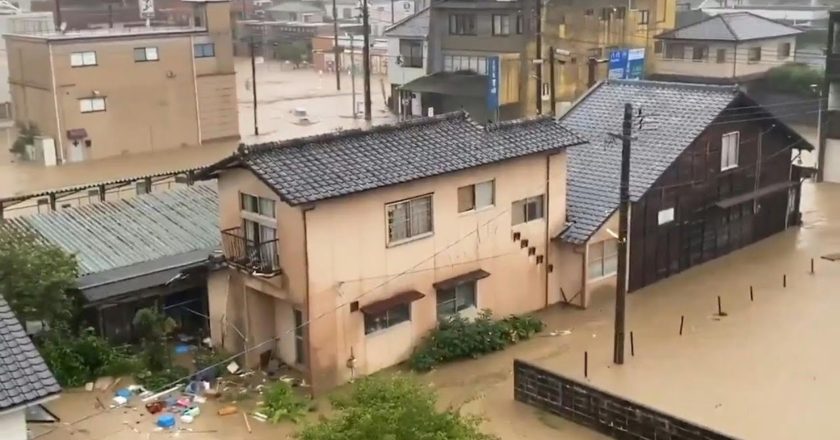 Inundaciones en Japón dejan un muerto, siete desaparecidos y miles de afectados