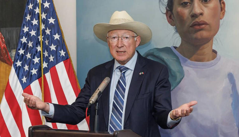 “Sí hemos tenido comunicación con la FGR”, dice Ken Salazar sobre detención de ‘el Mayo’