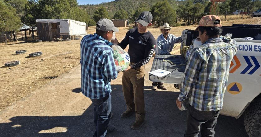 Reciben 180 familias de la Sierra Tarahumara apoyos emergentes tras primera Tormenta Invernal