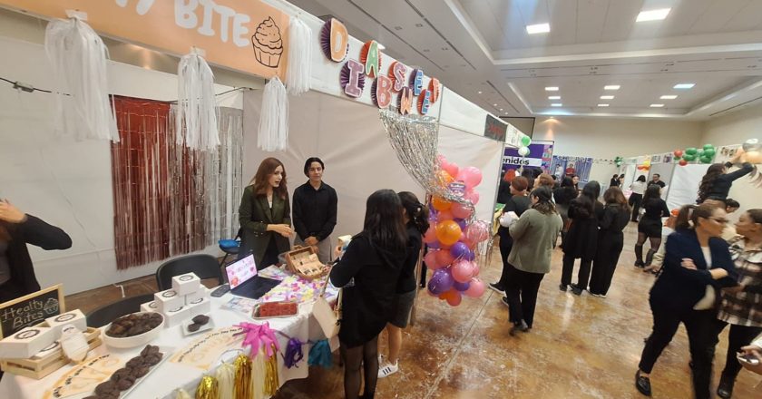 Muestran estudiantes de FEN-UACH, creatividad e innovación en la exposición “Nutrinova”